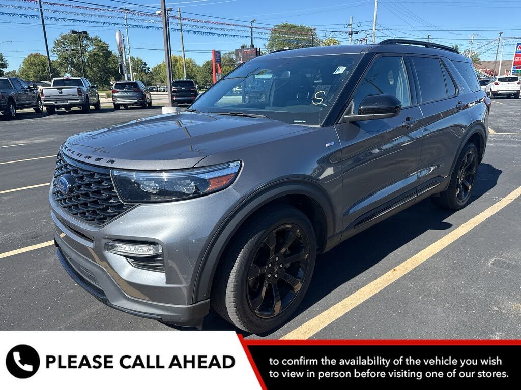 2023 FORD Explorer
