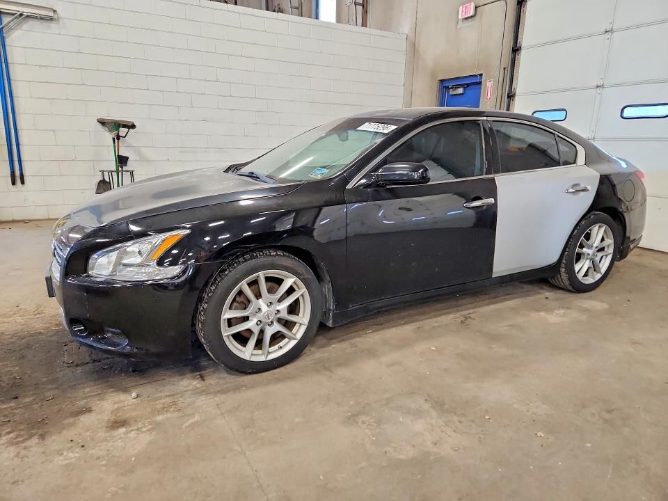 2011 NISSAN Maxima