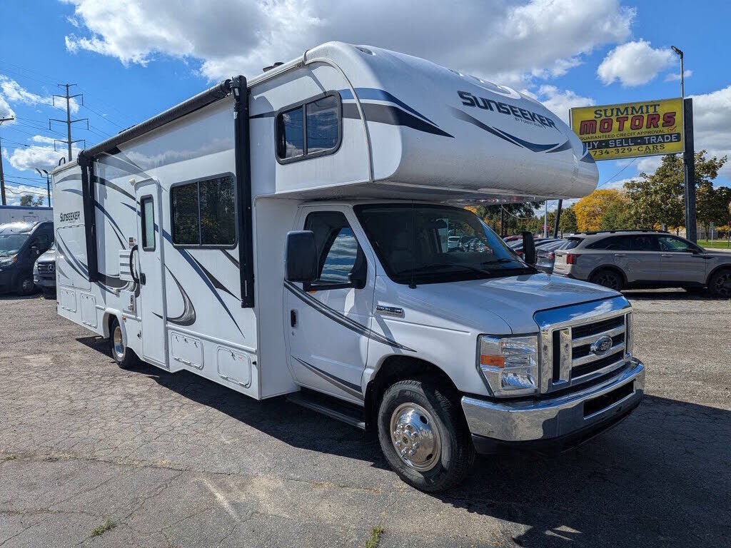 2018 FORD E-450