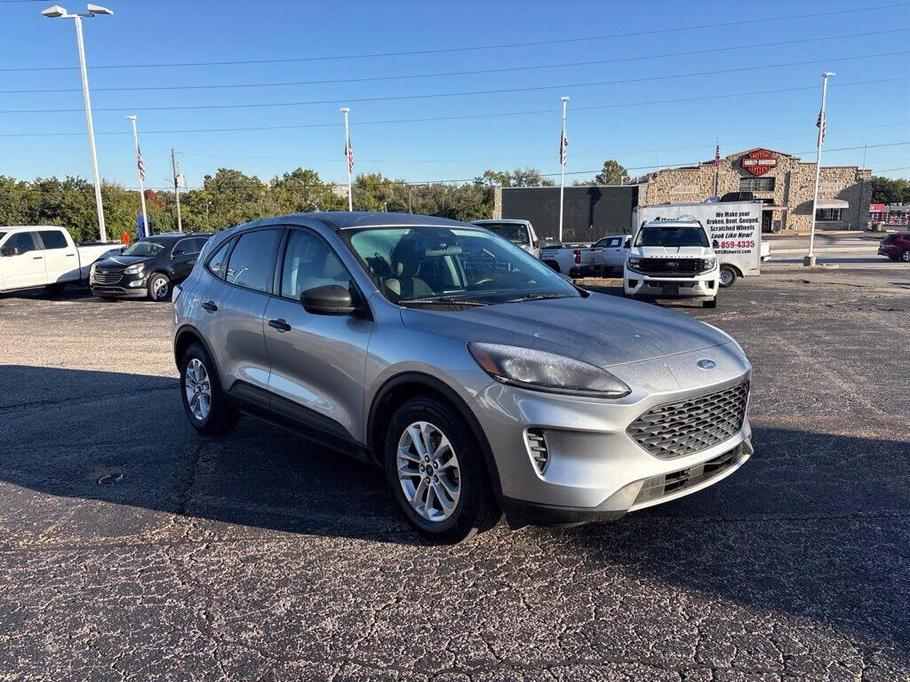 2021 FORD Escape