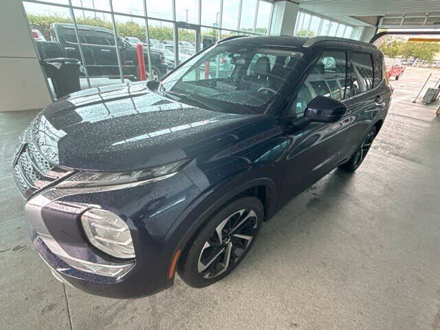 2024 MITSUBISHI Outlander