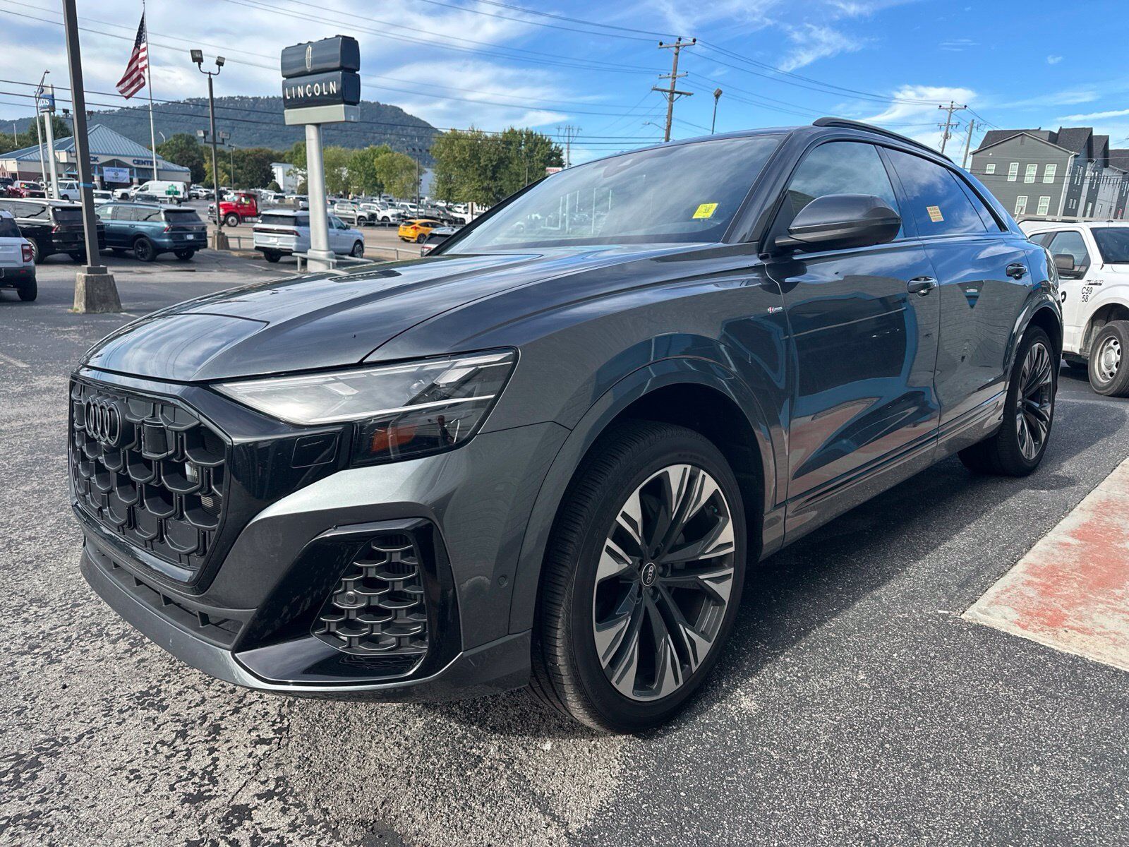 2025 AUDI Q8