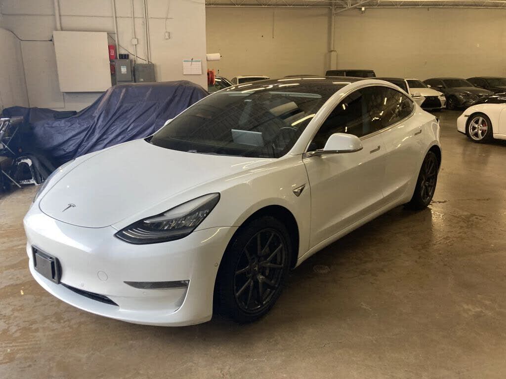 2018 TESLA Model 3