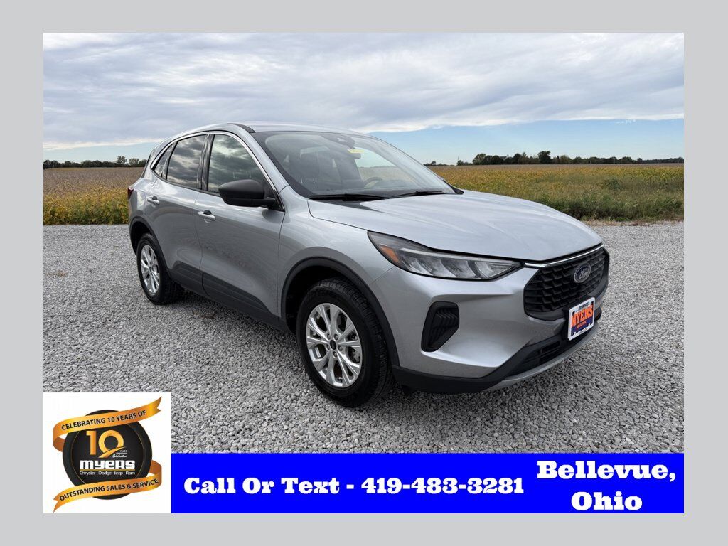 2024 FORD Escape