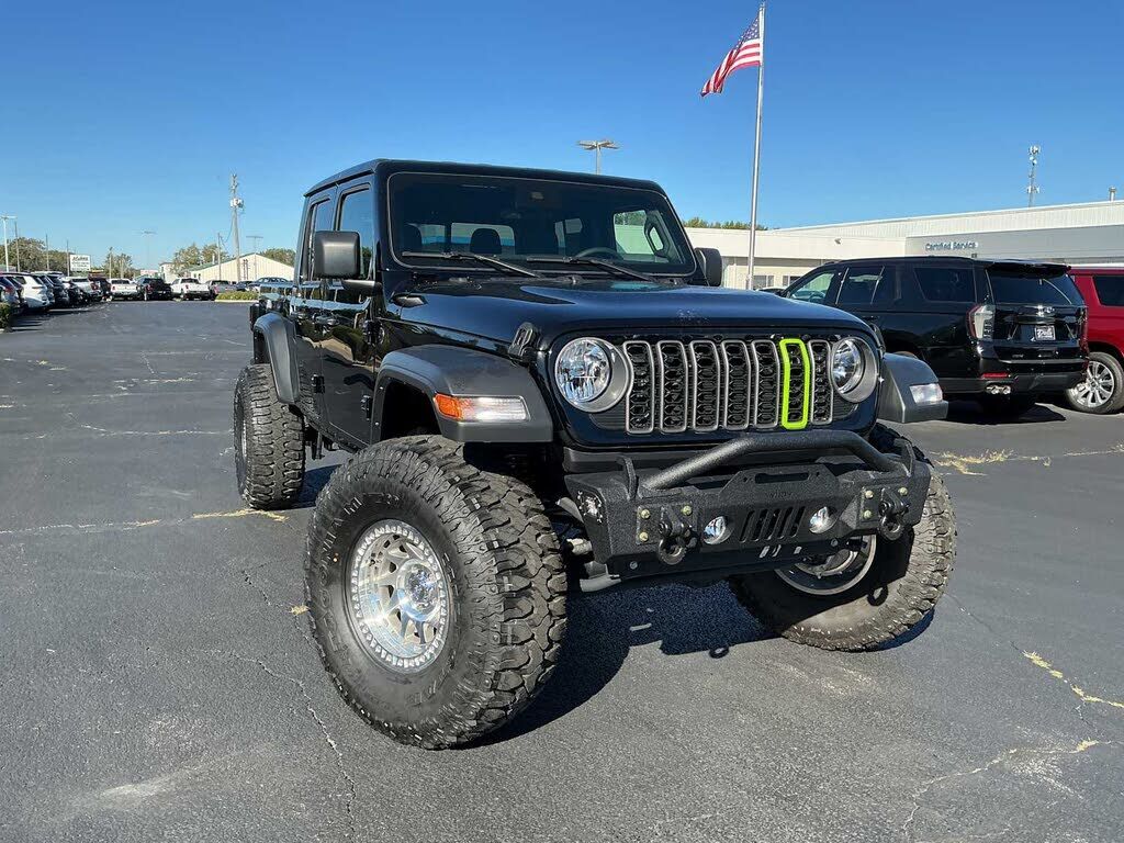 2025 JEEP Gladiator