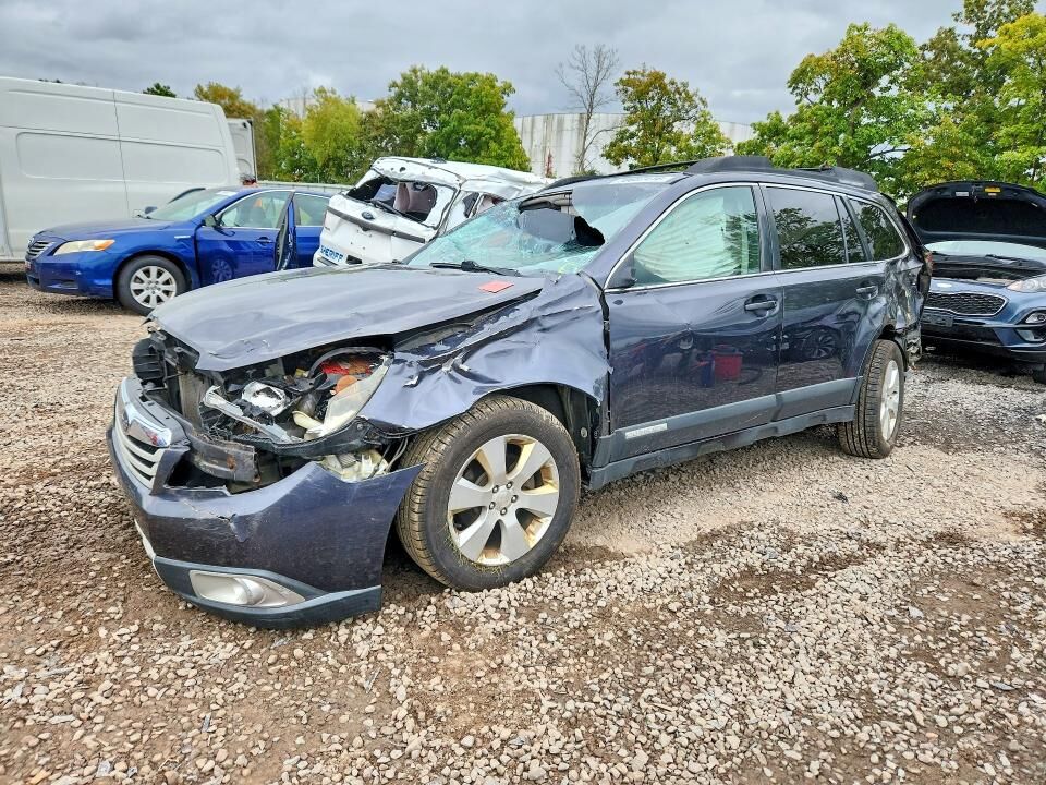 2011 SUBARU Outback
