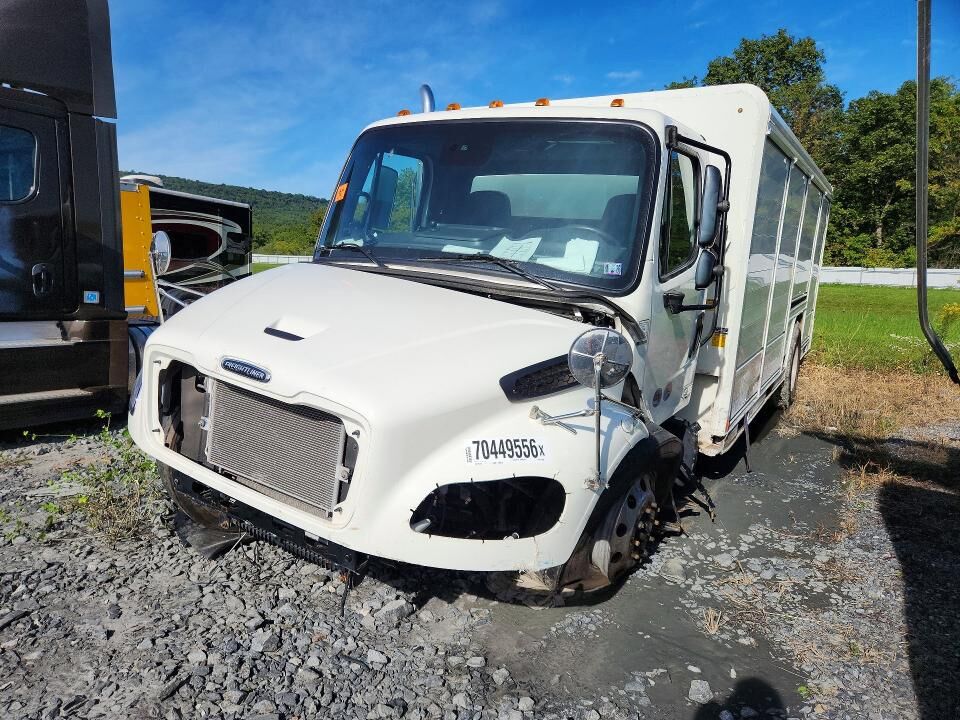 2025 FREIGHTLINER M2