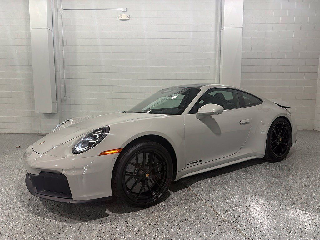 2026 PORSCHE 911