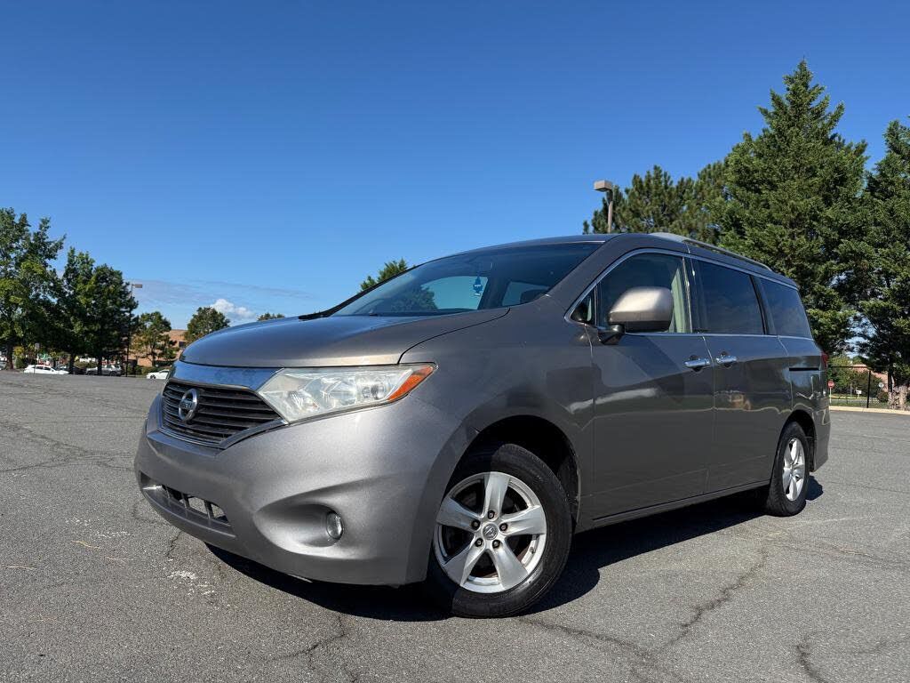 2017 NISSAN Quest