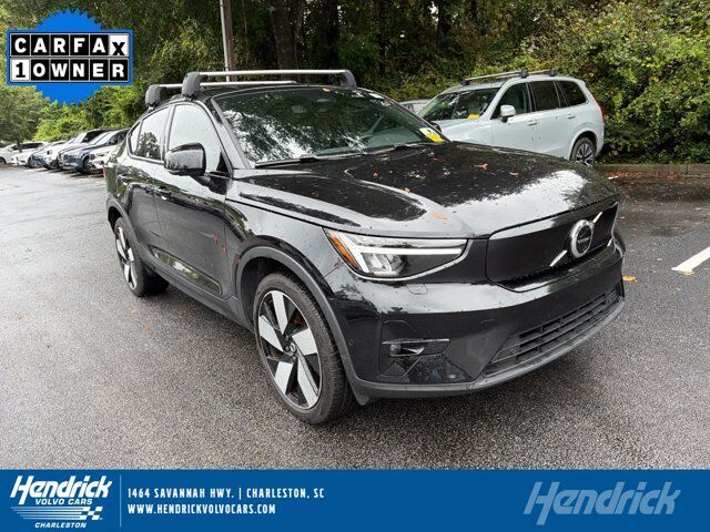 2023 VOLVO C40