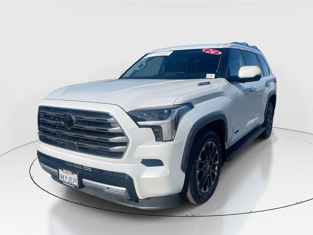 2024 TOYOTA Sequoia