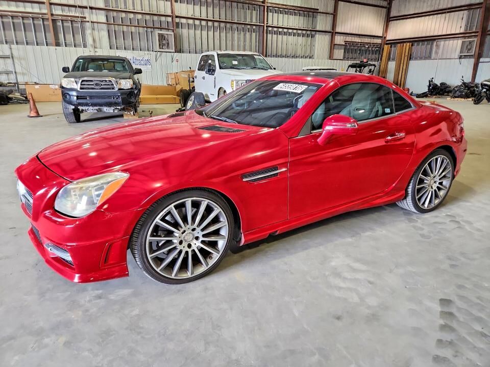 2016 MERCEDES-BENZ SLK-Class