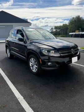 2017 VOLKSWAGEN Tiguan