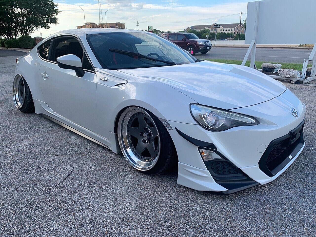 2013 TOYOTA Scion