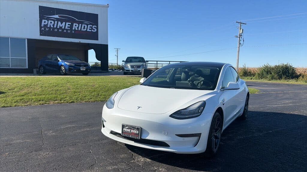 2019 TESLA Model 3