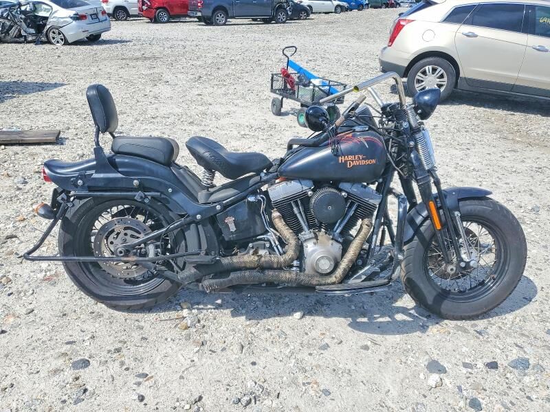 2008 HARLEY DAVIDSON Cross Bones