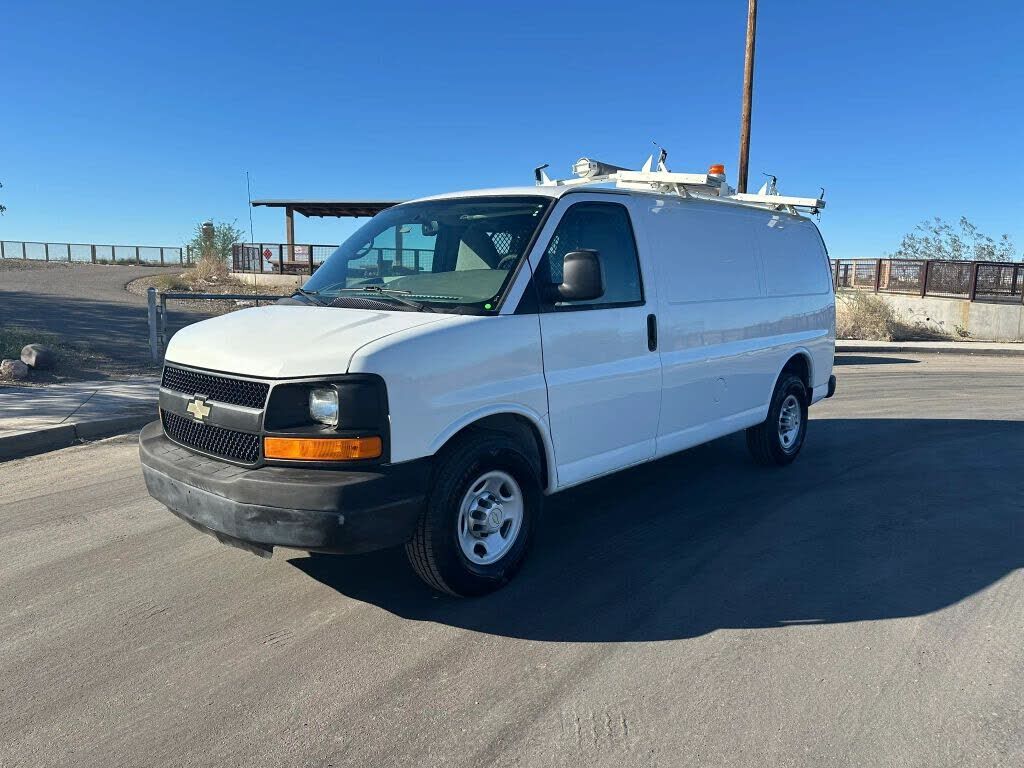 2013 CHEVROLET Express