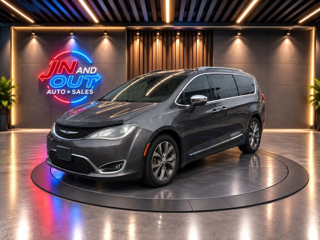 2017 CHRYSLER Pacifica