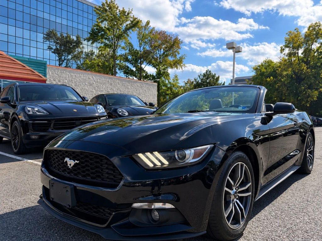 2017 FORD Mustang