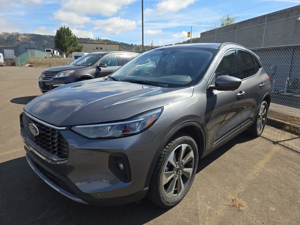 2024 FORD Escape