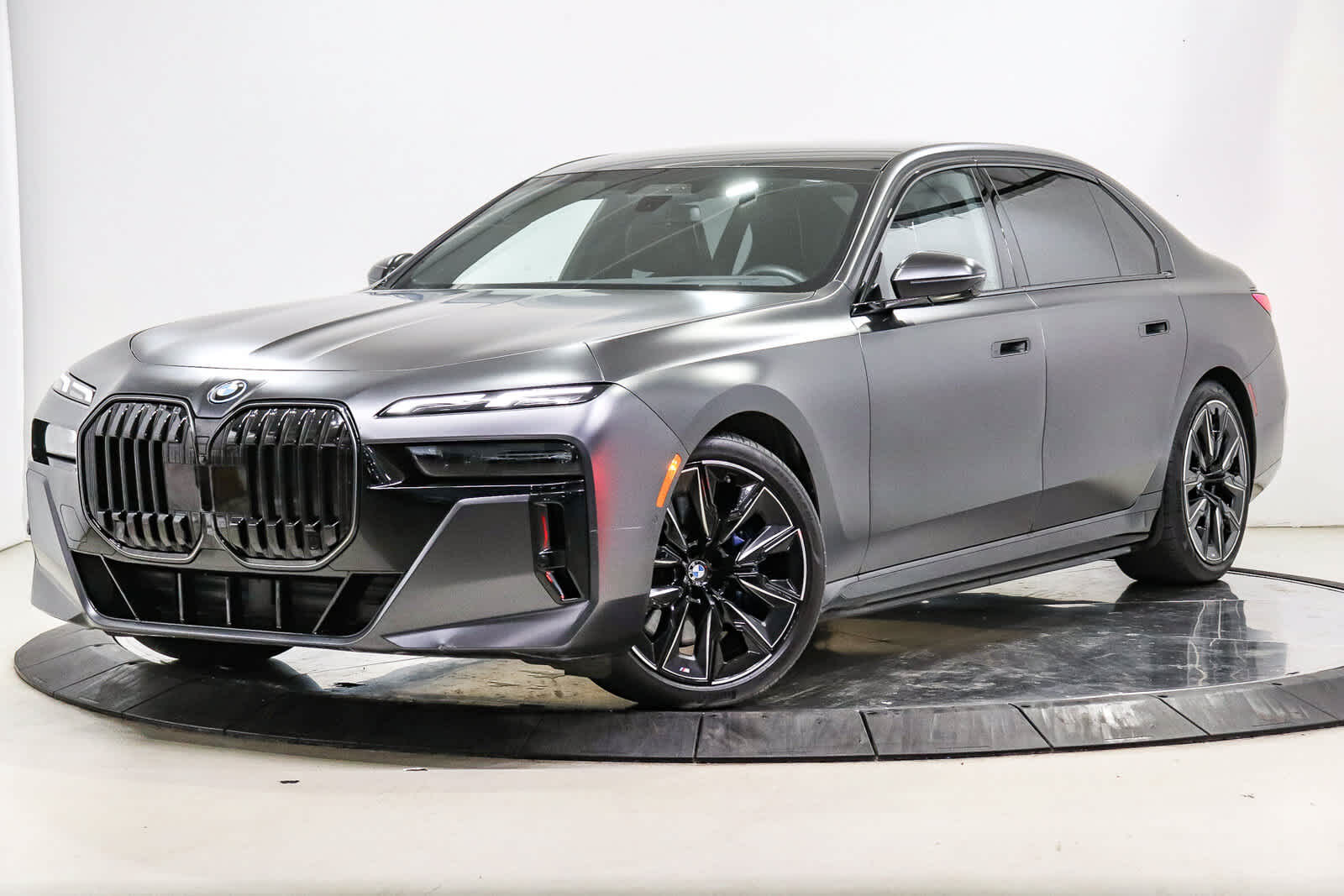 2025 BMW i7