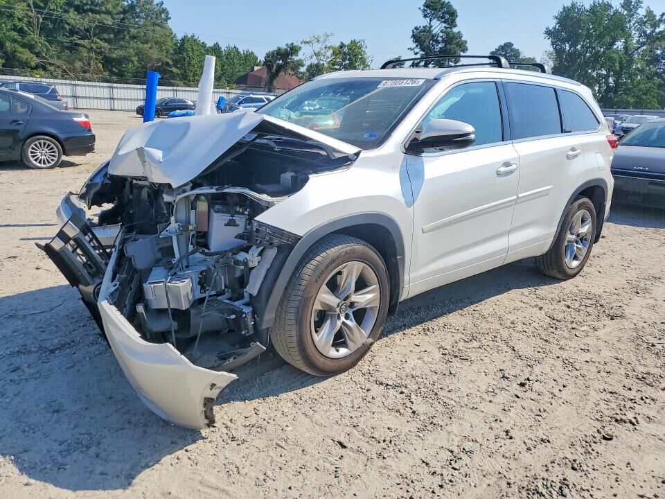 2017 TOYOTA Highlander