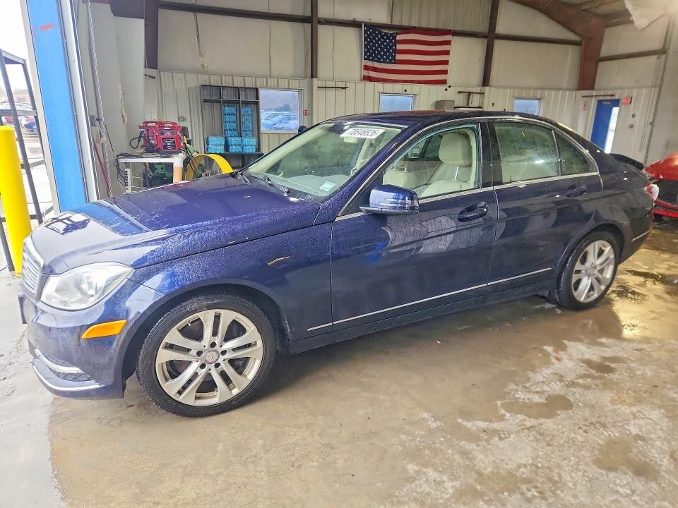 2013 MERCEDES-BENZ C-Class