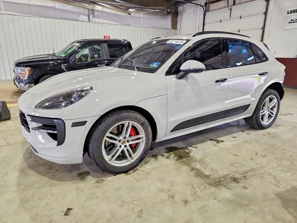2020 PORSCHE Macan