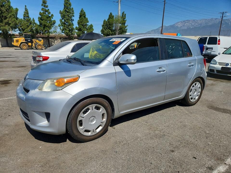 2011 TOYOTA SCION