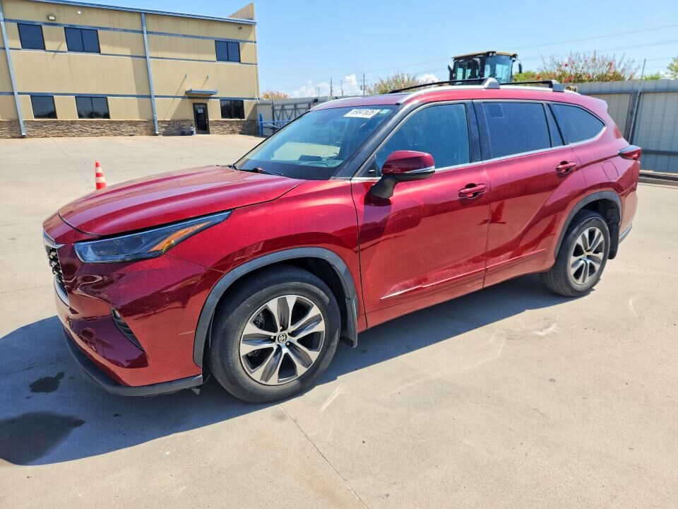 2022 TOYOTA Highlander