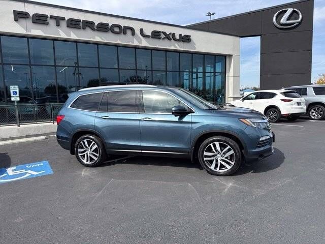 2017 HONDA Pilot