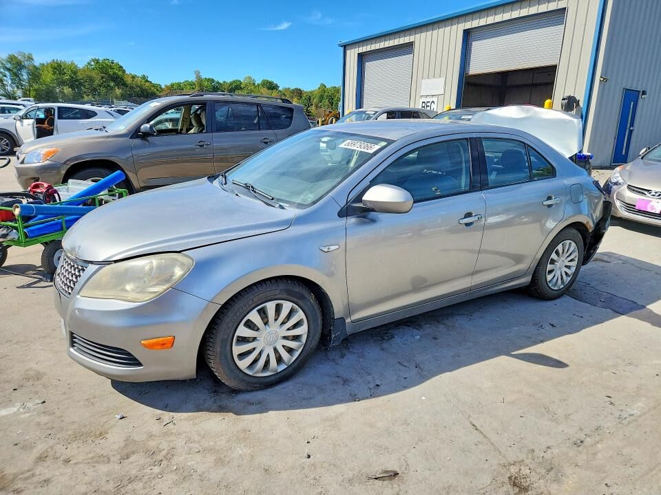 2012 SUZUKI Kizashi