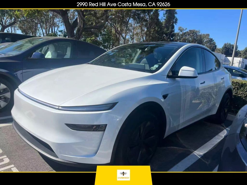 2026 TESLA Model Y