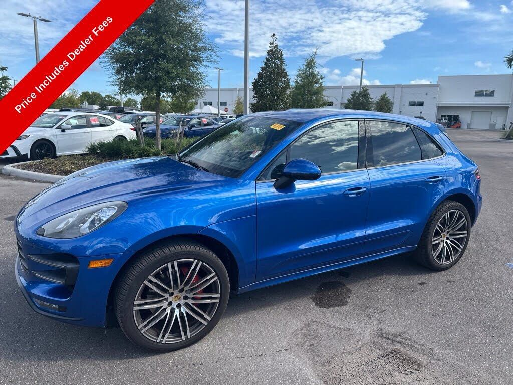 2017 PORSCHE Macan
