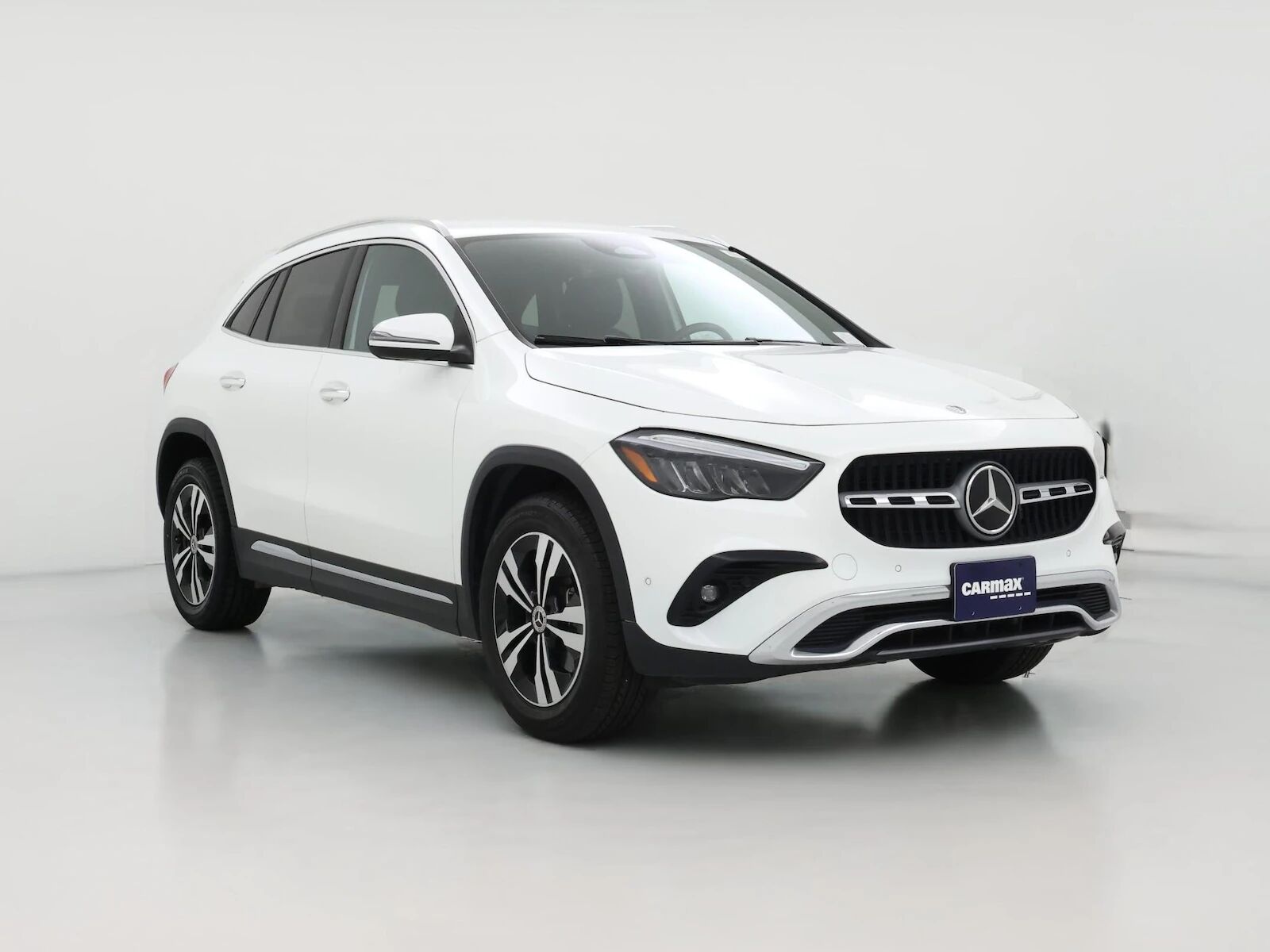2025 MERCEDES-BENZ GLA-Class