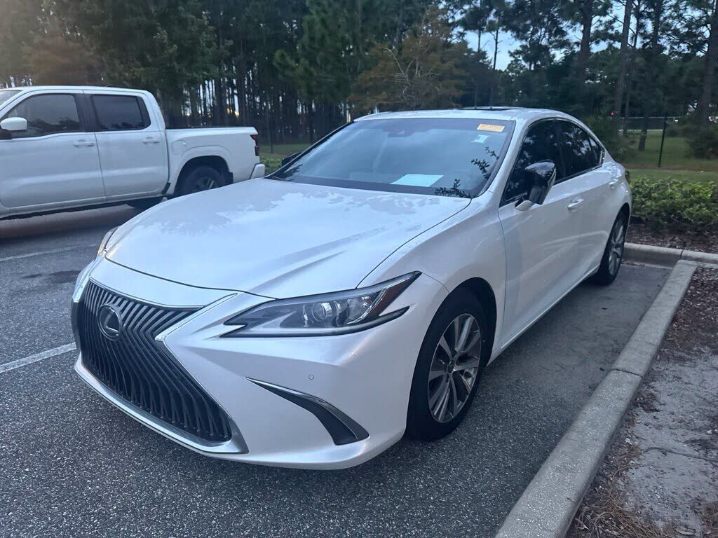 2020 LEXUS ES