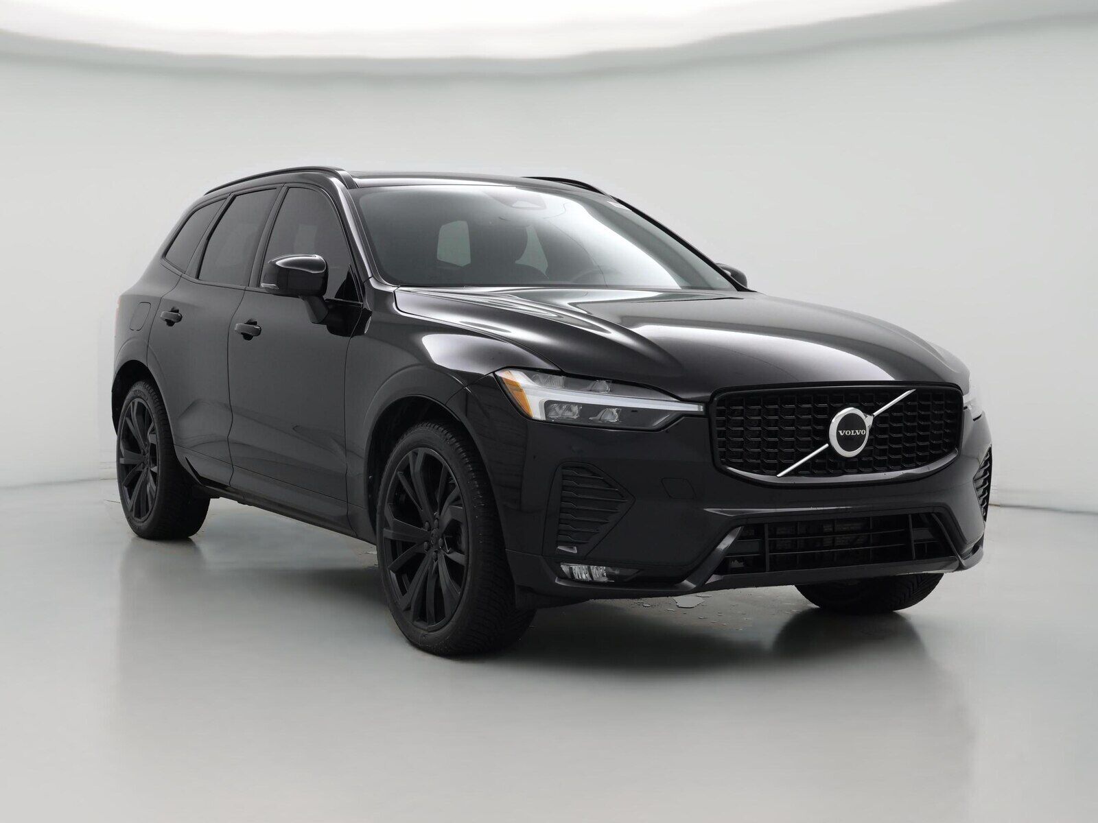 2022 VOLVO XC60