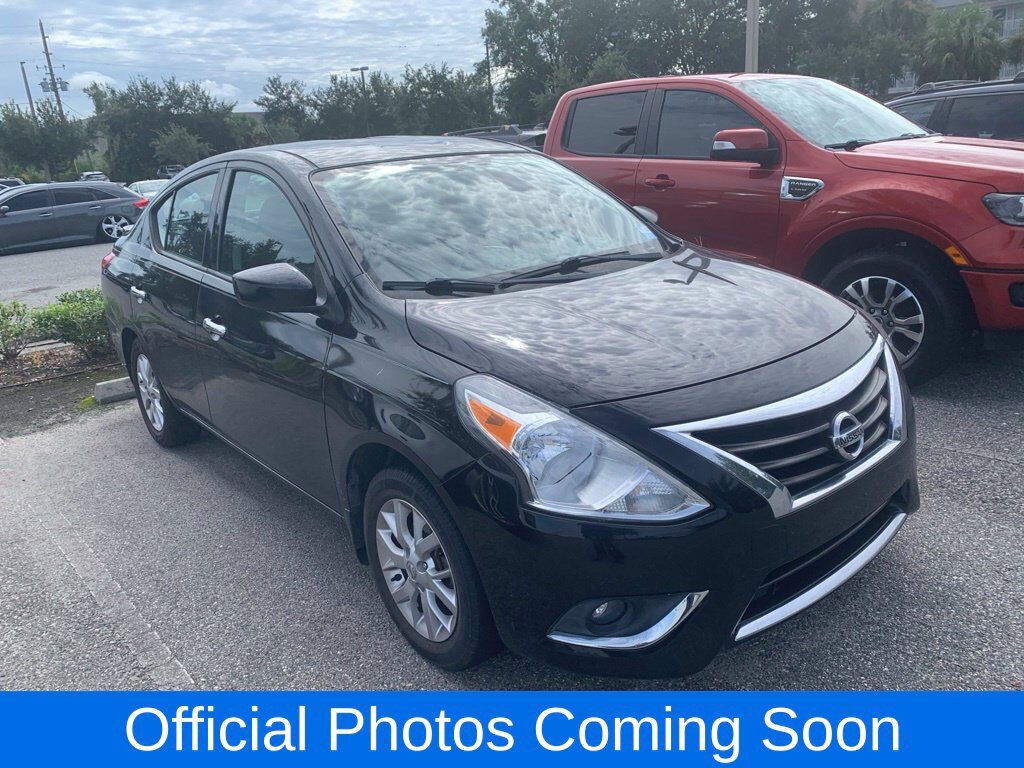 2017 NISSAN Versa