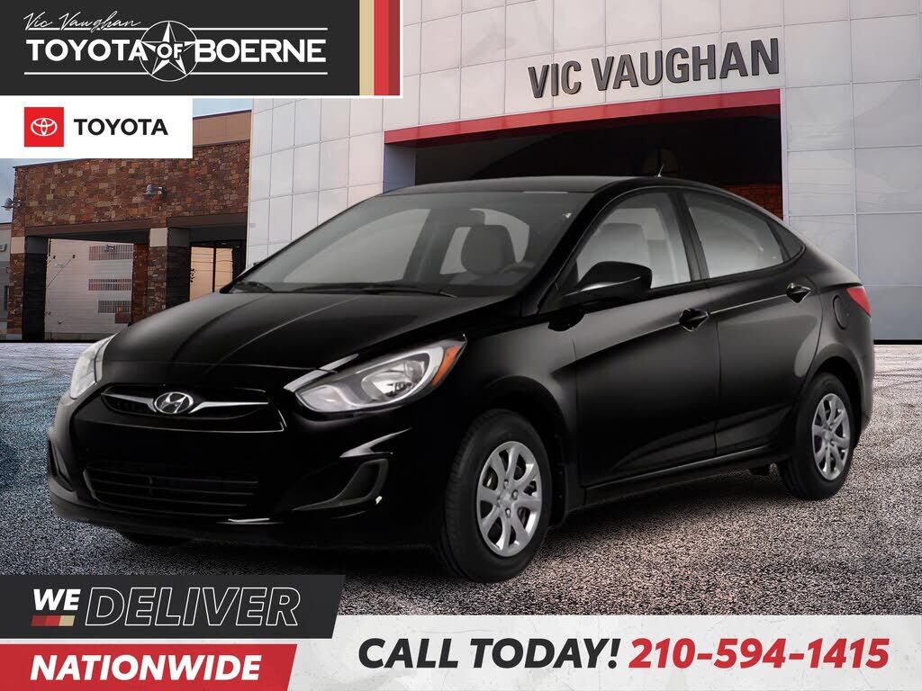 2012 HYUNDAI Accent