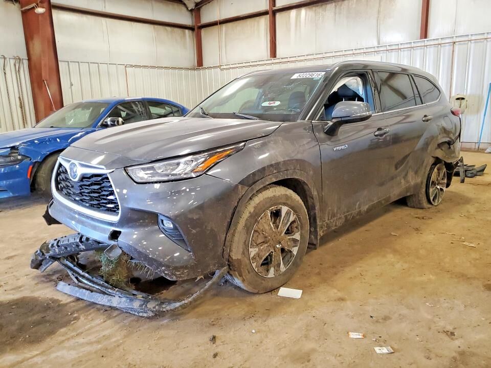 2020 TOYOTA Highlander