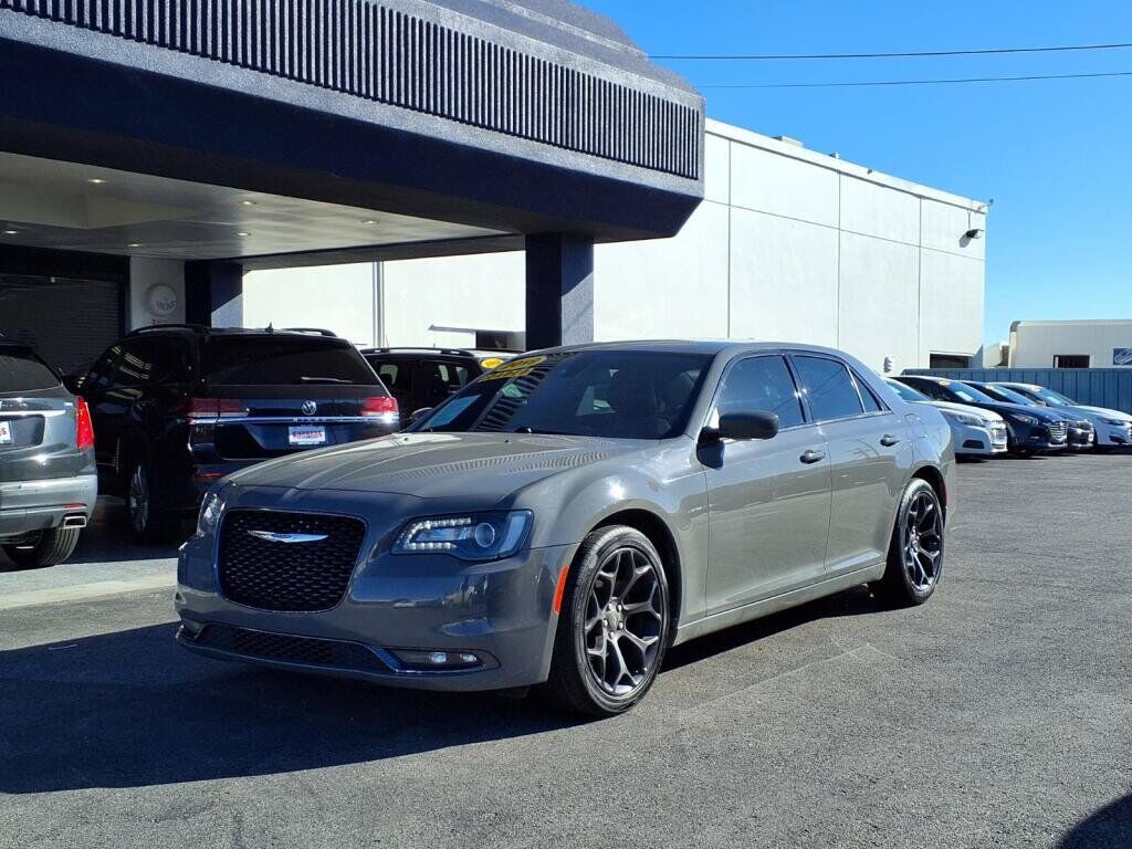 2019 CHRYSLER 300