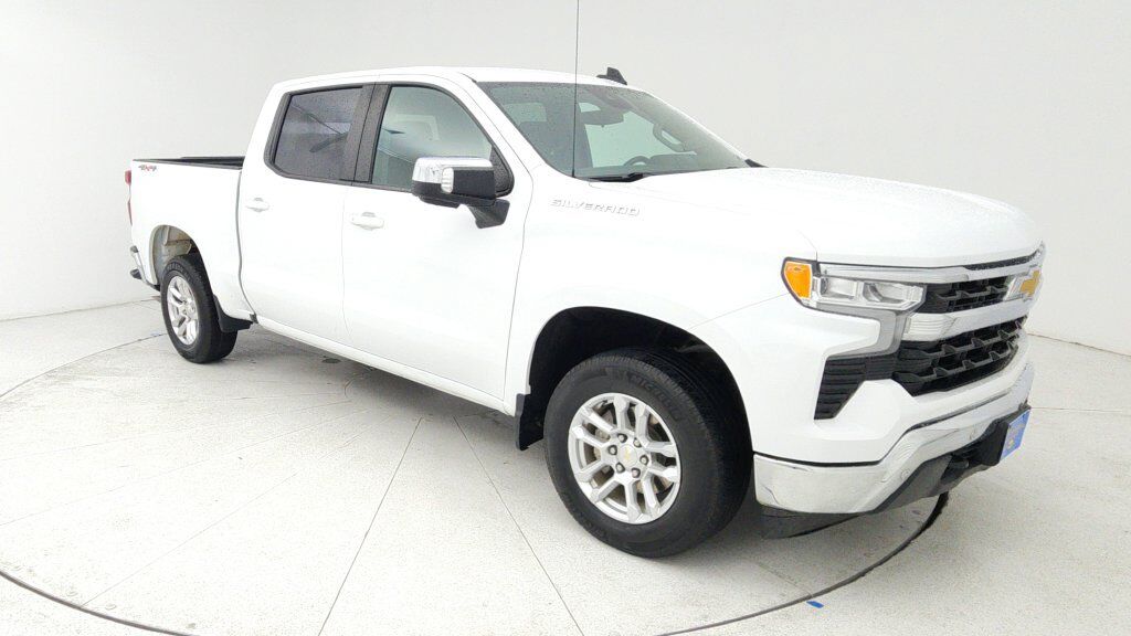 2025 CHEVROLET Silverado
