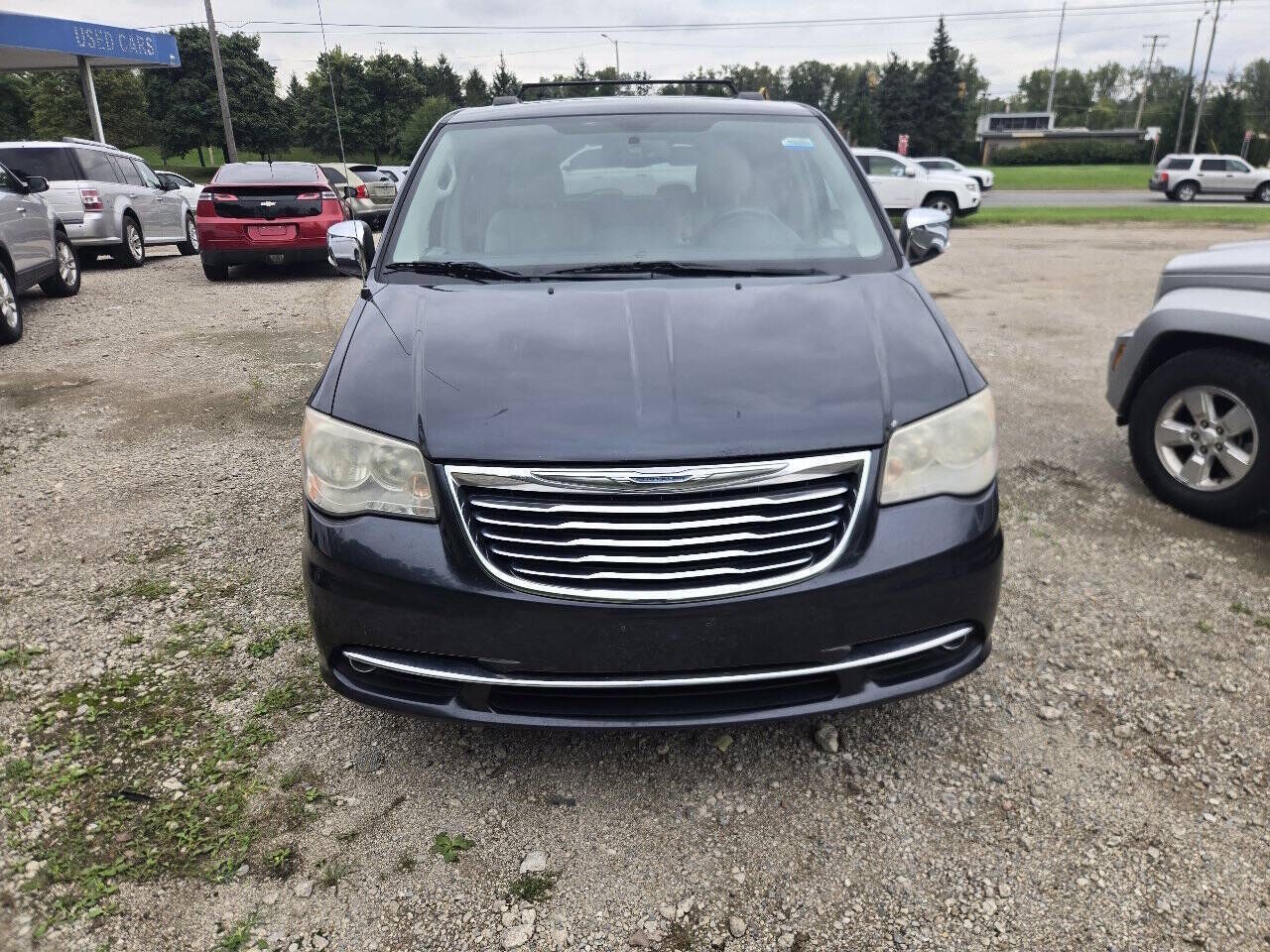 2013 CHRYSLER Town and Country