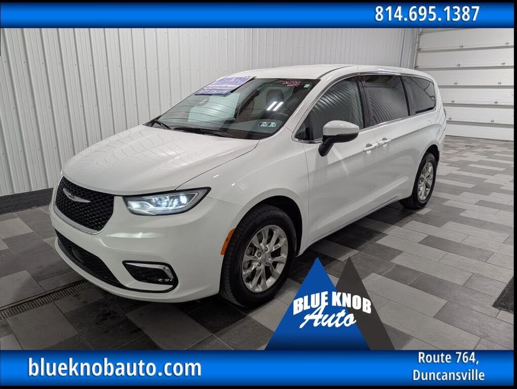 2023 CHRYSLER Pacifica