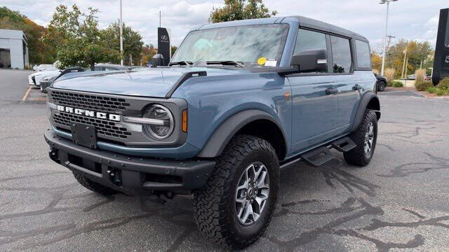 2024 FORD Bronco