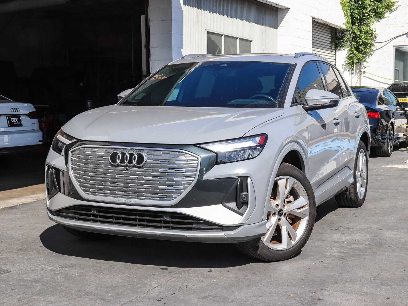 2023 AUDI Q4