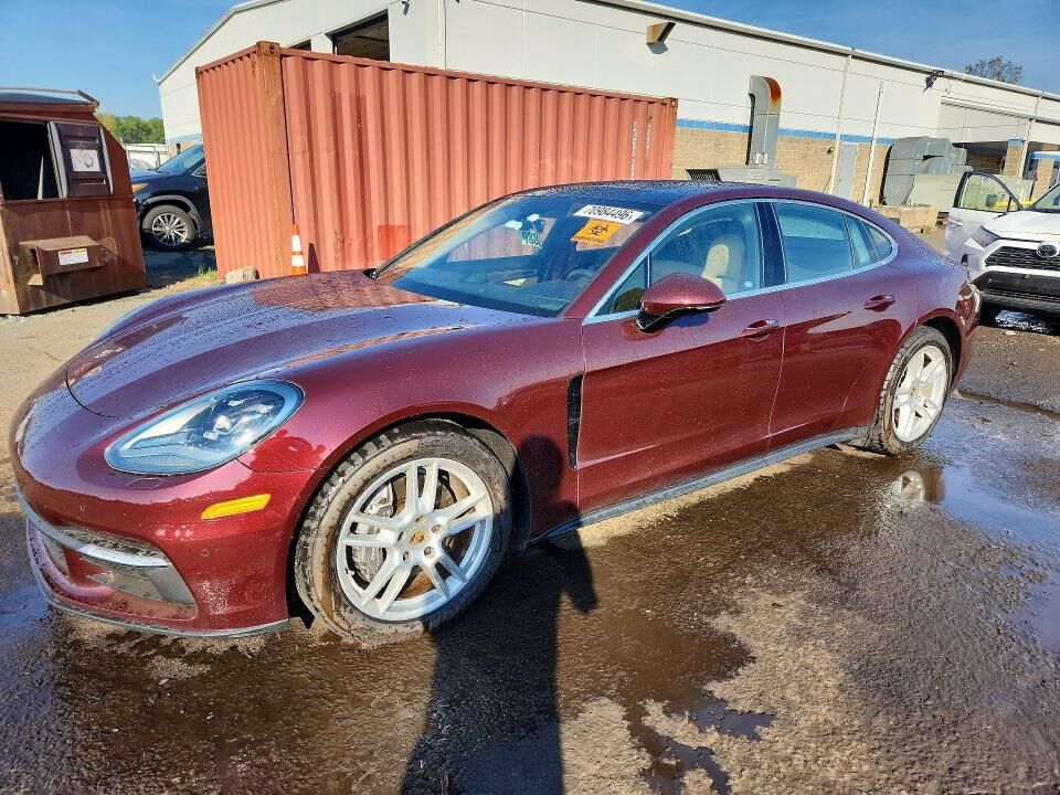 2018 PORSCHE Panamera