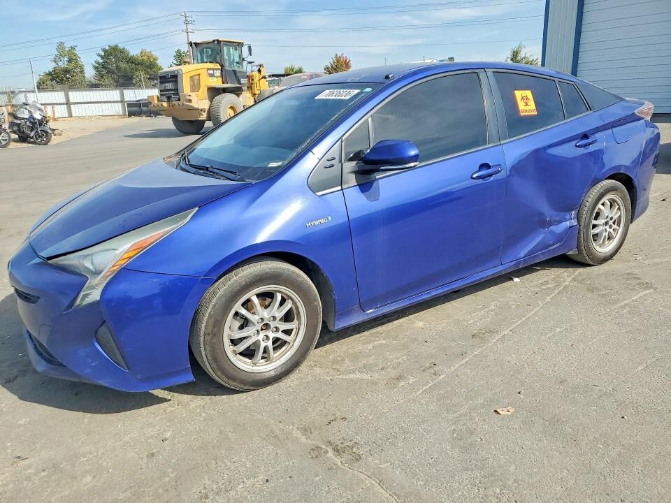 2016 TOYOTA PRIUS