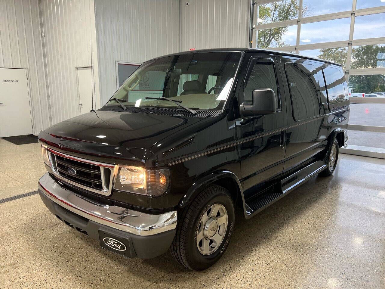 2005 FORD E-150