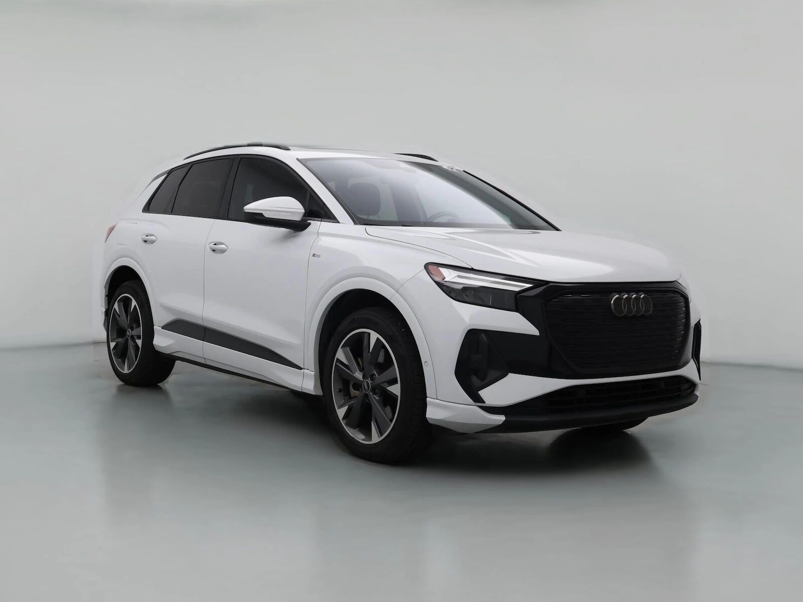 2023 AUDI Q4